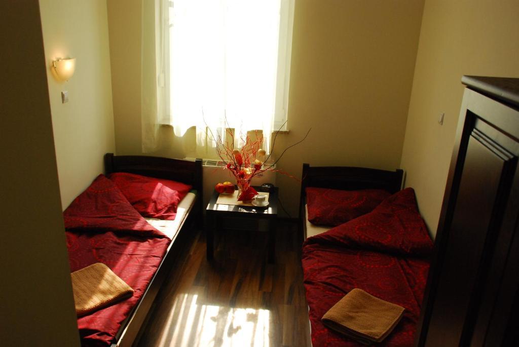 Royal Hostel Wrocław Rom bilde